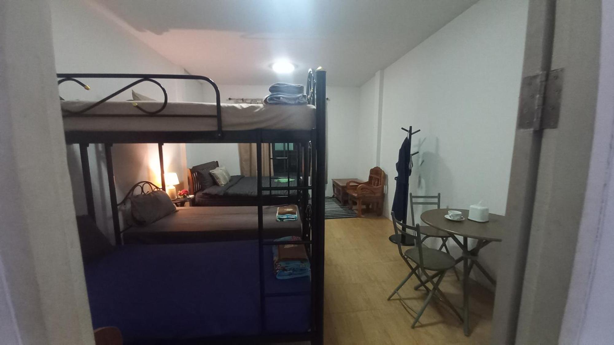 Amaretto Hostel سوراثاني المظهر الخارجي الصورة