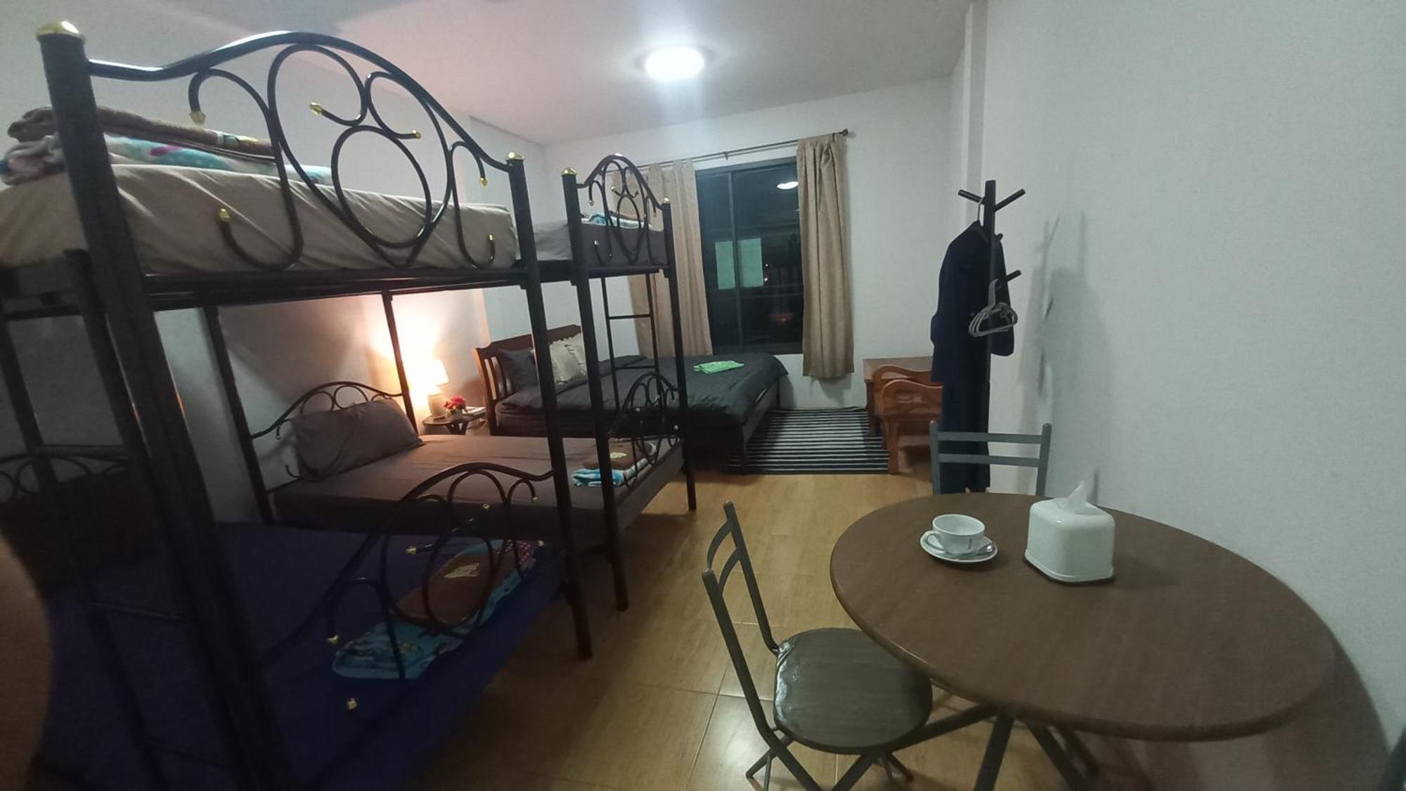 Amaretto Hostel سوراثاني المظهر الخارجي الصورة
