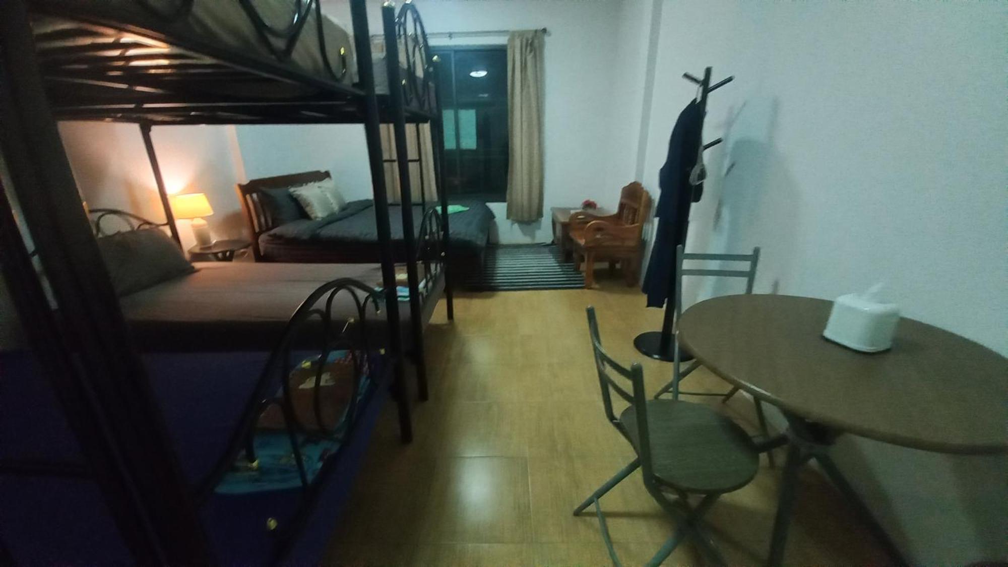 Amaretto Hostel سوراثاني المظهر الخارجي الصورة