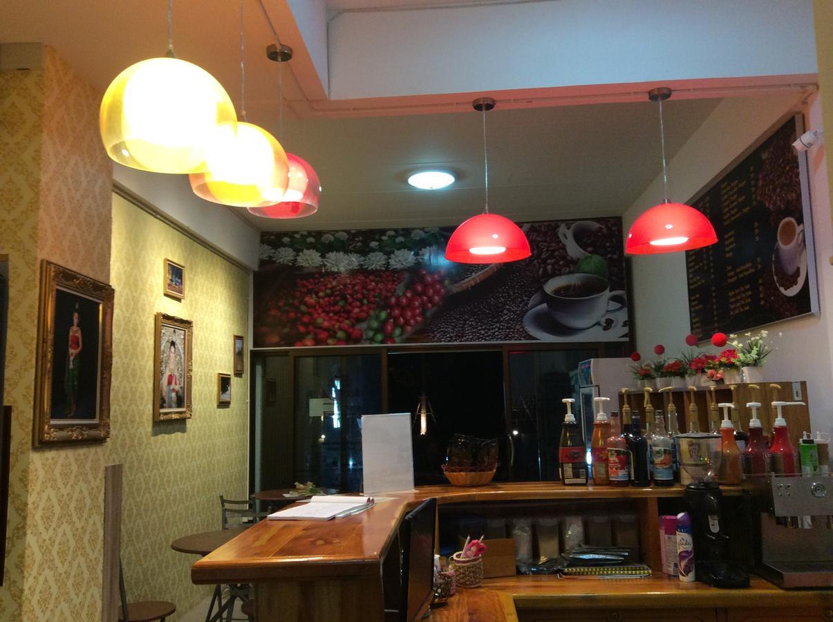 Amaretto Hostel سوراثاني المظهر الخارجي الصورة