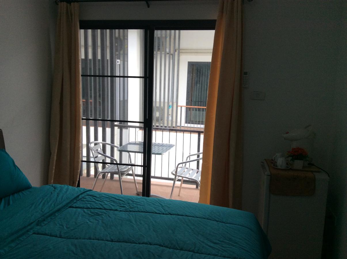 Amaretto Hostel سوراثاني المظهر الخارجي الصورة