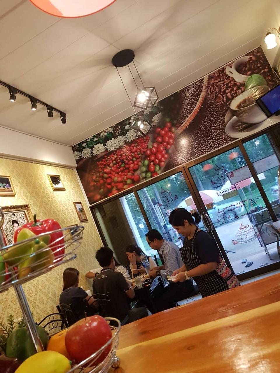 Amaretto Hostel سوراثاني المظهر الخارجي الصورة